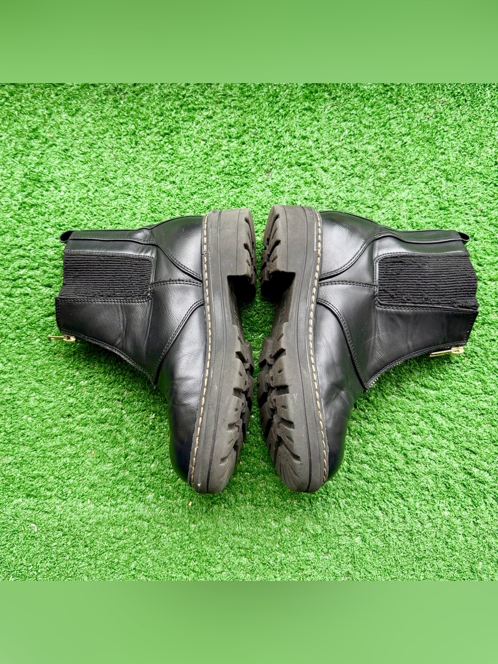Wonder Nation Black Chelsea Boots Side Zip Lug Sole Kids' US 2